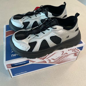 뉴발란스 키즈 220
