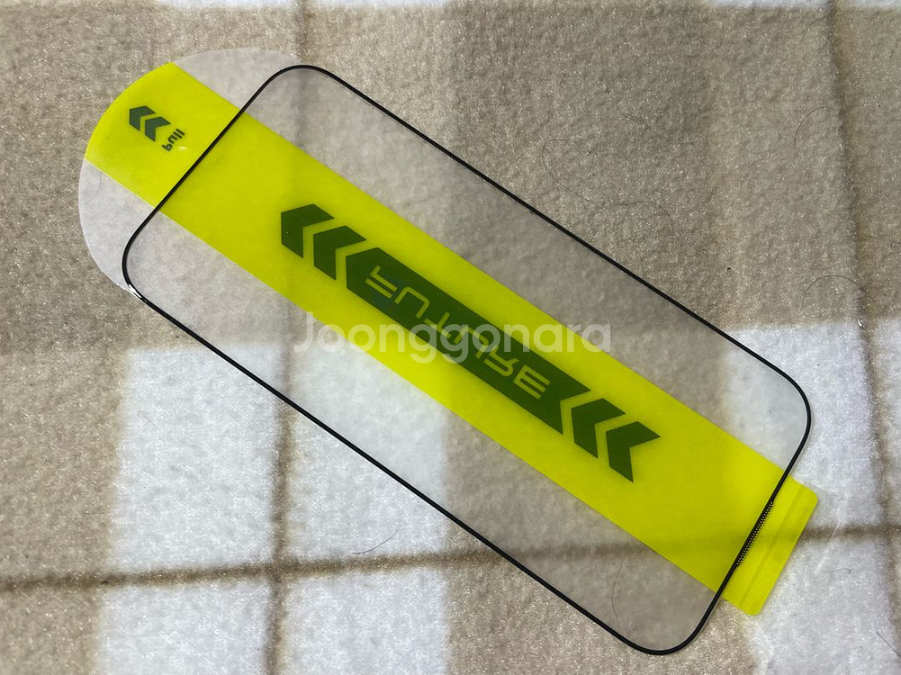 아이폰 16 프로 케이스 & 강화유리 팝니다.--4