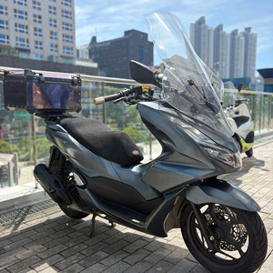 혼다 PCX125 ABS 23년형 4만km 팝니다