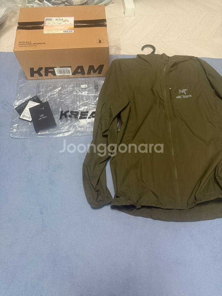 아크테릭스 스쿼미시후디 타츠 바람막이 새상품 m 100--1