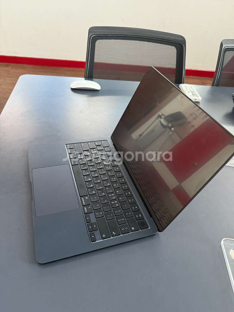MacBook Air M2 13.6인치 정품 매직마우스--1