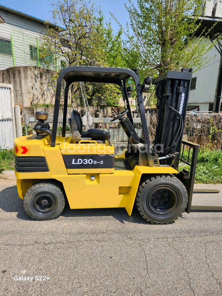 두산디젤지게차 3톤 LD30S-2 더블 자동발 판매--1