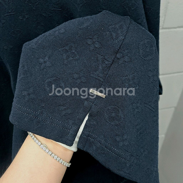 루이비통 3D 모노그램 반팔 4L--2