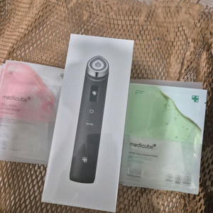 미개봉새상품) 메디큐브 에이지알 부스터 프로 정품