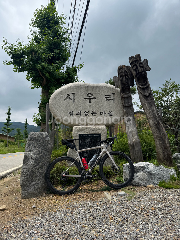 BMC 팀머신 SLR FIVE 2023 105 di2--1