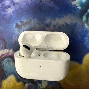 에어팟프로1 왼쪽 본체