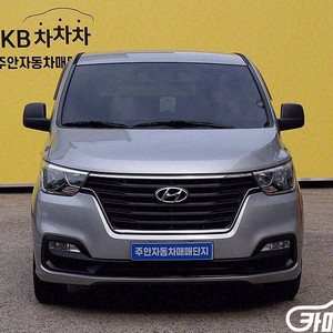 [현대]더 뉴 그랜드 스타렉스 2WD 밴 3인승 스마트