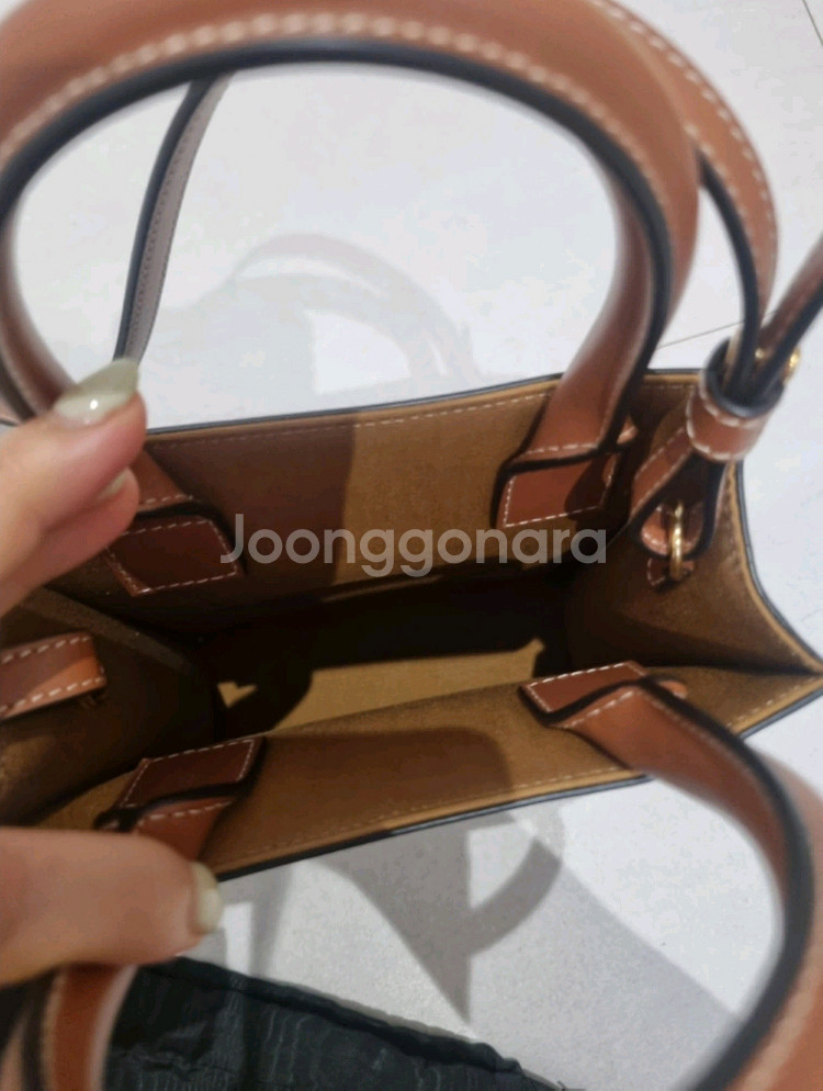 셀린느 미니버티컬 카바스--1