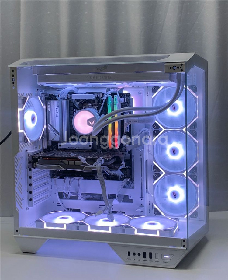 라이젠7500F RTX5060 인기 게이밍 컴퓨터본체--1