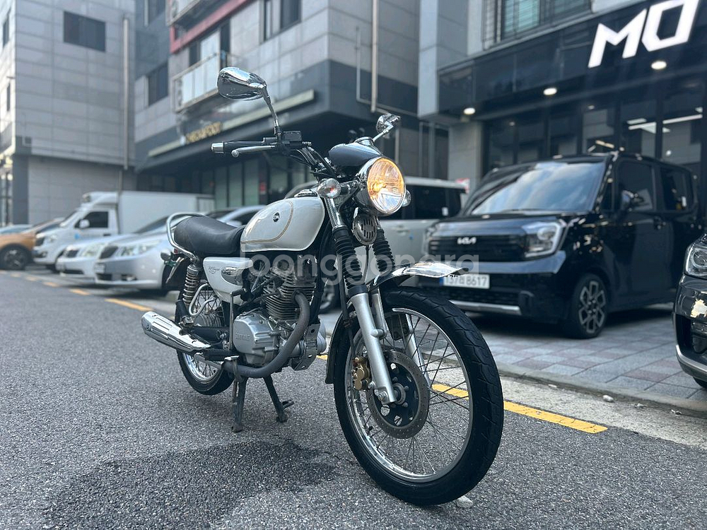SYM 울프레전드125 16년 2만km 화이트색상차량--2