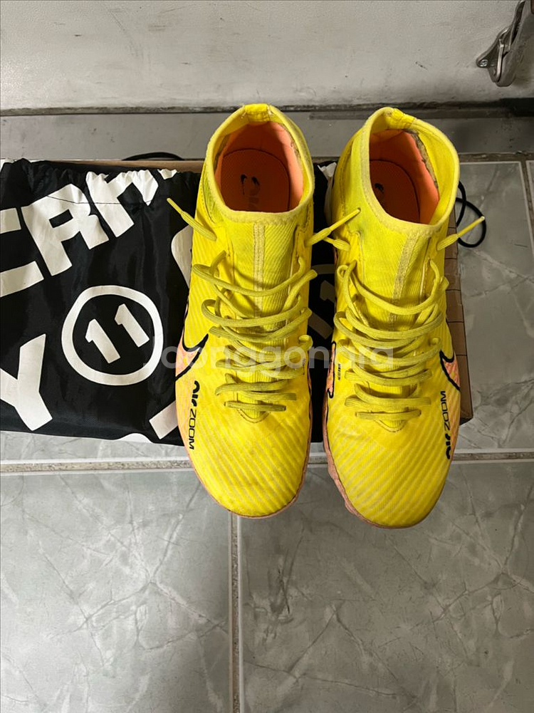 나이키 머큐리얼 슈퍼플라이9 아마데미tf 260--0