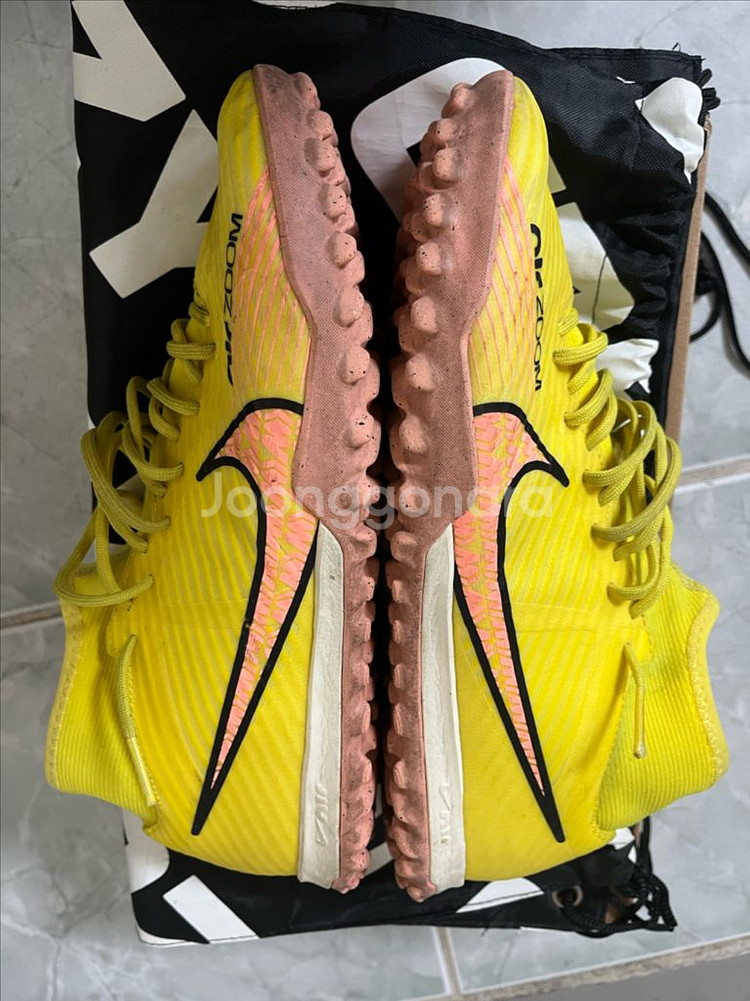 나이키 머큐리얼 슈퍼플라이9 아마데미tf 260--4