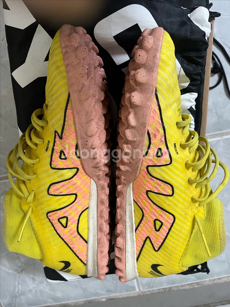 나이키 머큐리얼 슈퍼플라이9 아마데미tf 260--3