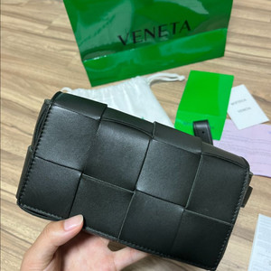 보테가베네타 카세트 벨트백