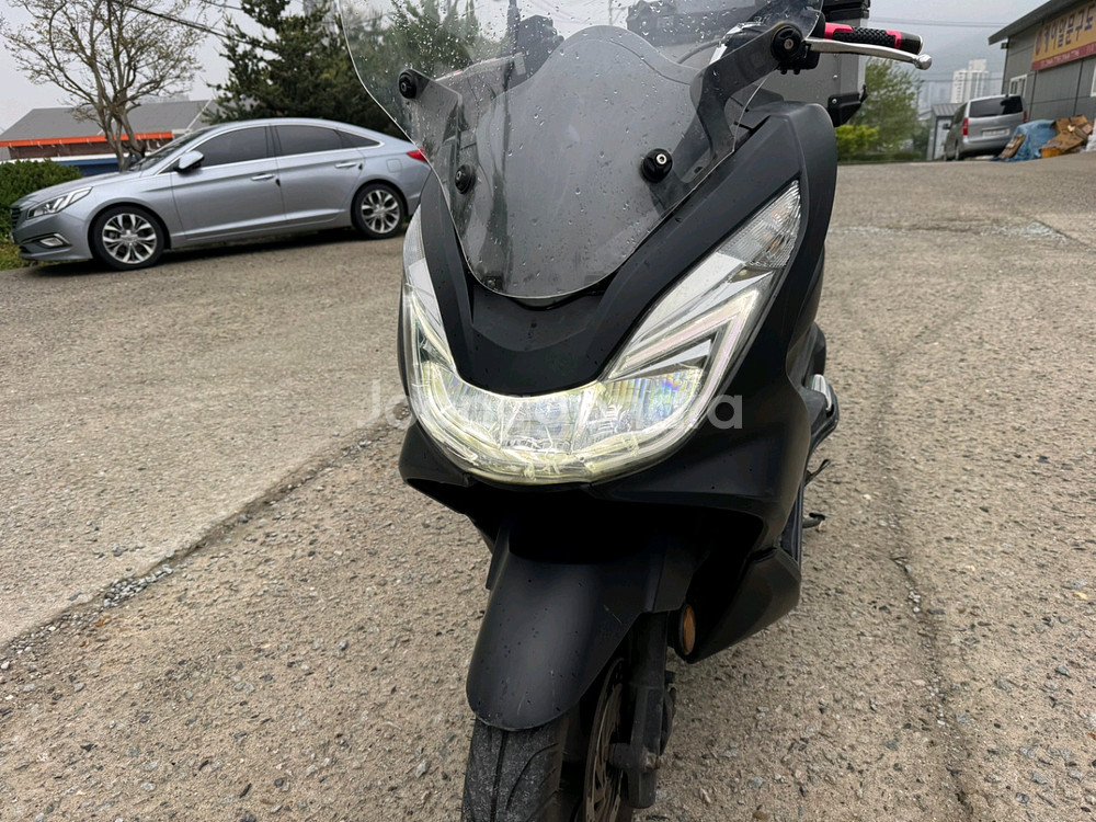 혼다 pcx125 16년 팝니다--8