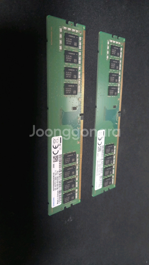 삼성전자 DDR4-2666 중고(8GB) 2개--2