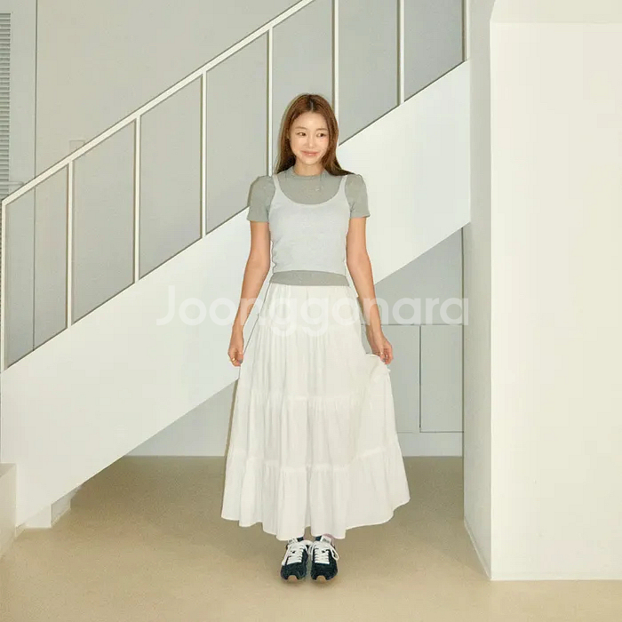 [새상품] 홈바디띵즈 맥시 셔링 플레어 스커트 화이트--0