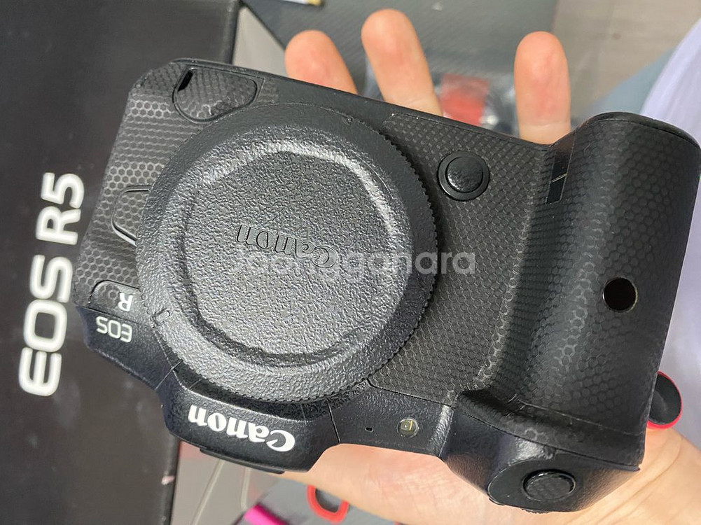 캐논 EOS R5 카메라와 RF 70-200mm--1