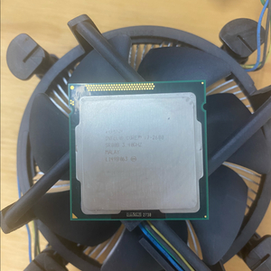 인텔 i7-2600 CPU 쿨러 포함
