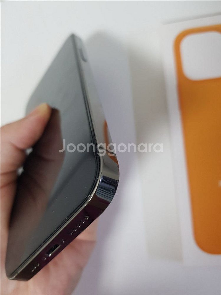 아이폰 12 PRO + 애플 정품 케이스--4