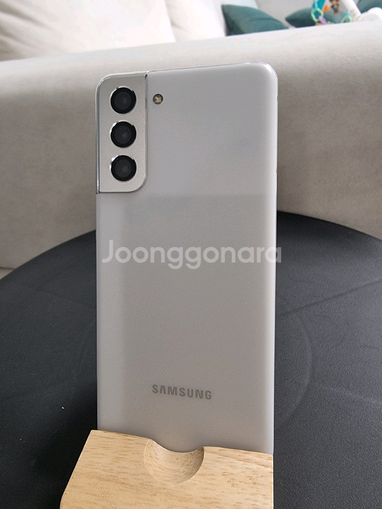 갤럭시 S21 256g 팬텀 화이트 SS급 팝니다!--1