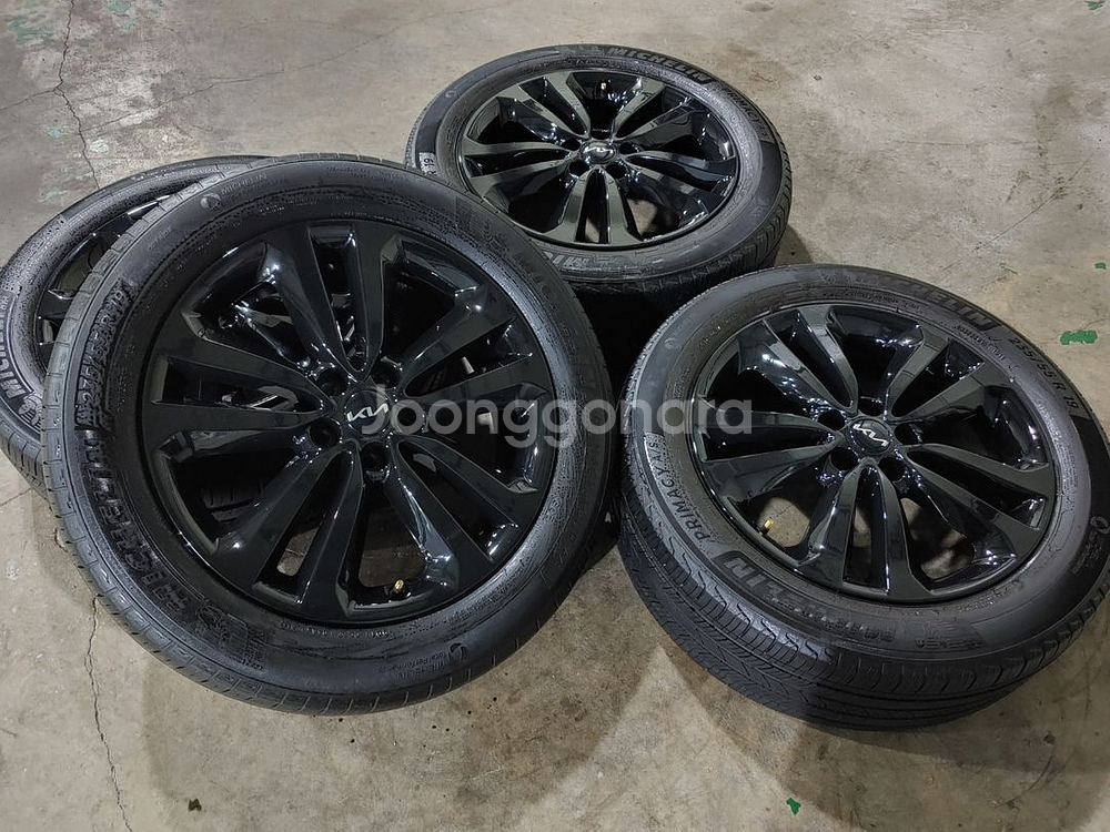 올뉴카니발 19인치 블랙 휠타이어--8