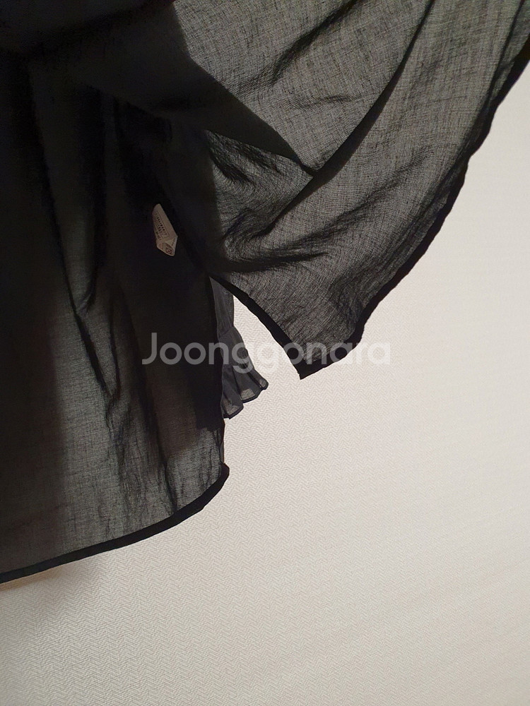 시슬리 블랙 러플 블라우스 55 사이즈 정품 사이즈--6