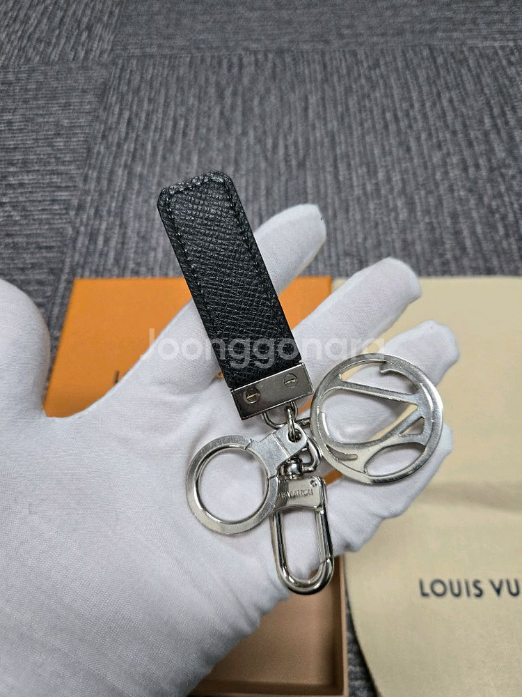 [특가][정품]루이비통 드라곤느 키링--1