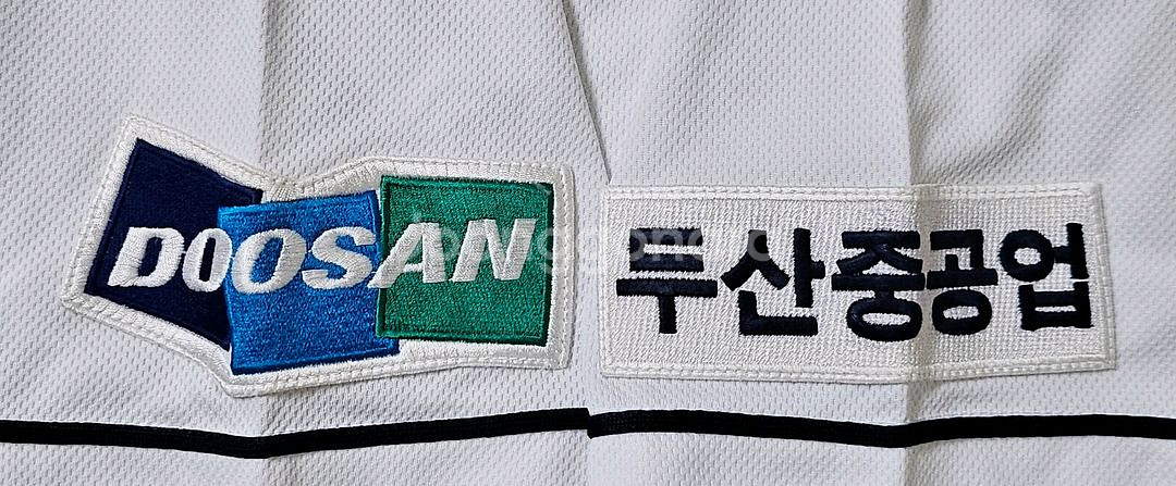 [100~105]두산베어스 스카이라인 홈 유니폼/이종욱--2