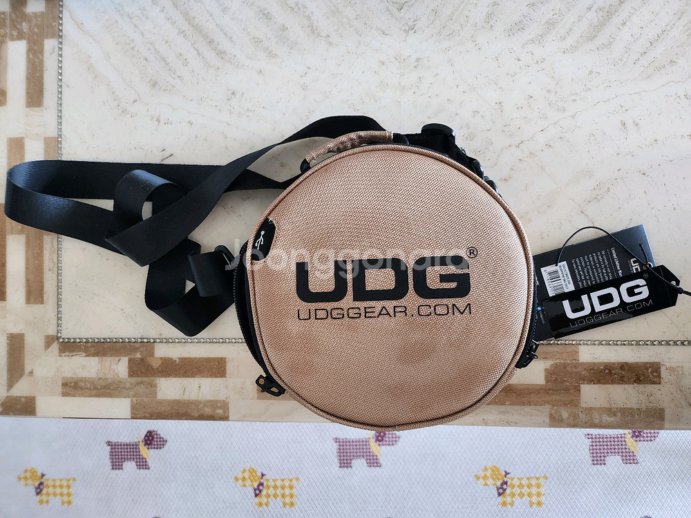 UDG 헤드폰 보관함--0