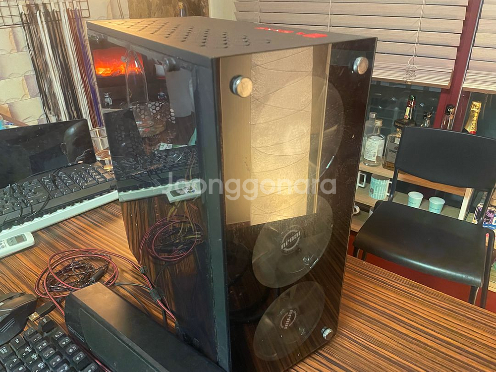 예전에 쓰던 조립 pc 팔아요! 스피커마우스키보드포함--0