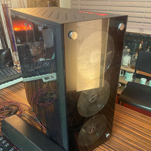 예전에 쓰던 조립 pc 팔아요! 스피커마우스키보드포함