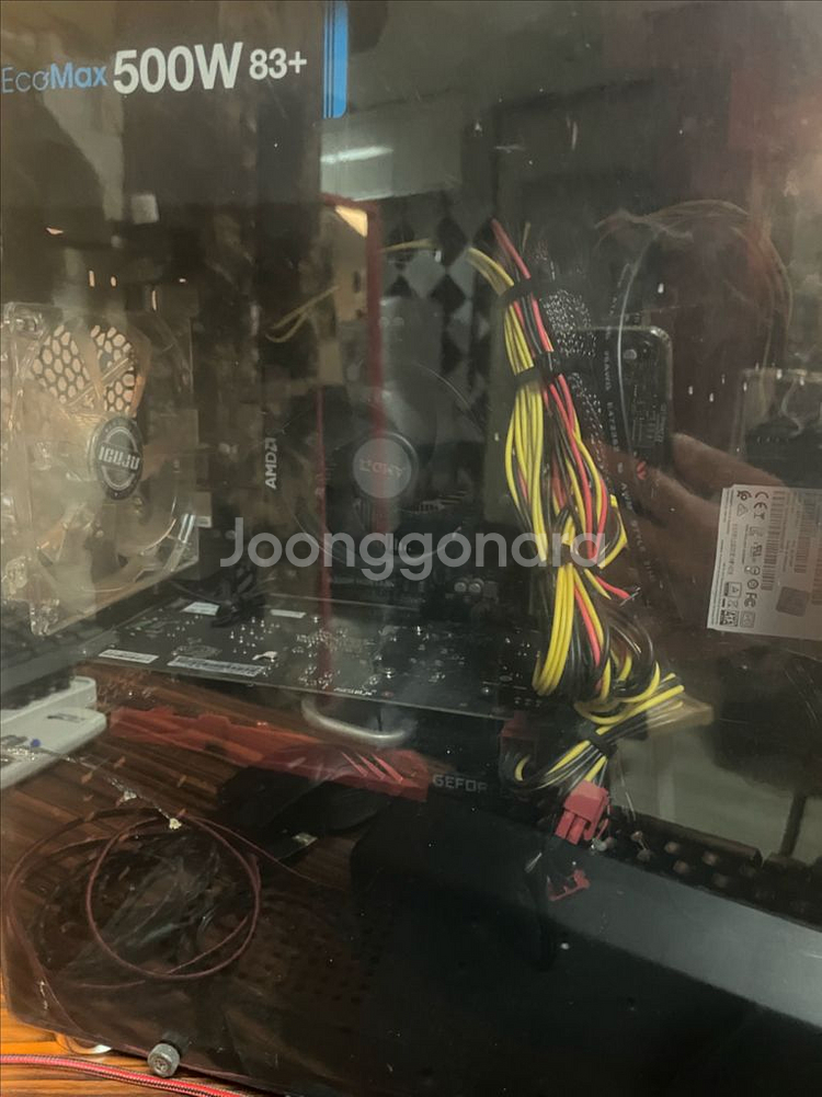 예전에 쓰던 조립 pc 팔아요! 스피커마우스키보드포함--2