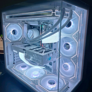 라이젠 9800X3D RTX5080 화이트 급처