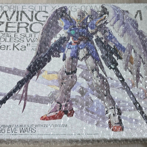 건담 MG 1/100 윙 제로 EW Ver.Ka