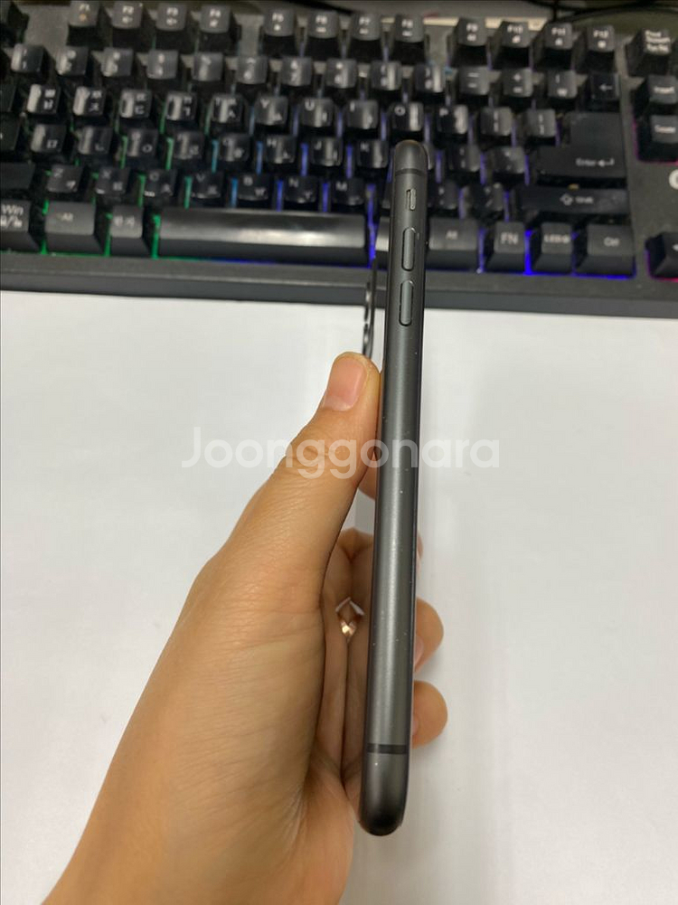 아이폰11 블랙 액정SS급 64G 버전16.1.1--4