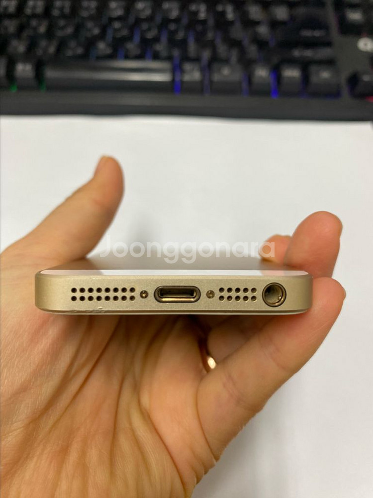 아이폰SE 골드 A급 64GB 배터리100% 무음--6