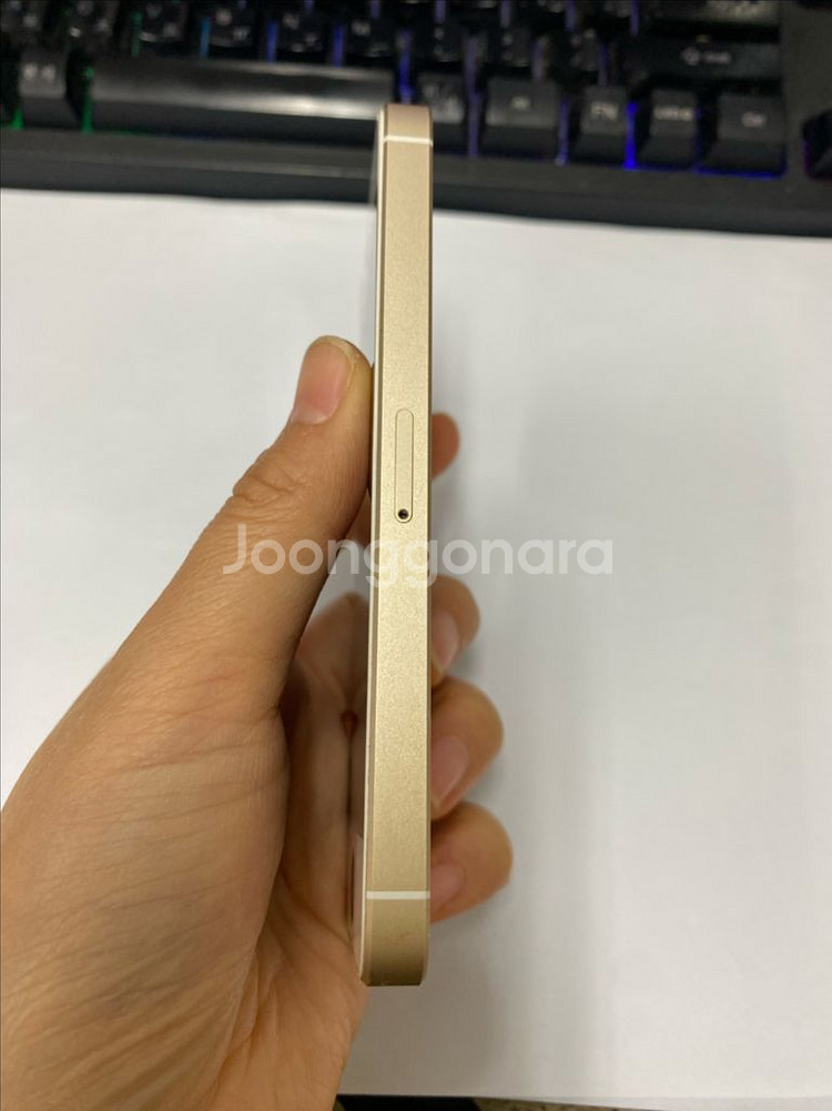 아이폰SE 골드 A급 64GB 배터리100% 무음--5