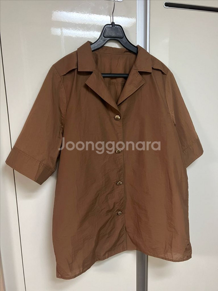 제평 스팅거 금장버튼 반팔 셔츠 자켓 블라우스 타임랑방--1