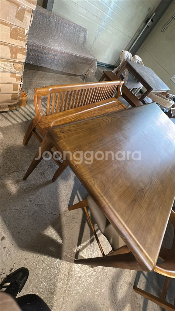 원목 식탁(4~6인치),거식장,서랍장,의자(새상품)--5