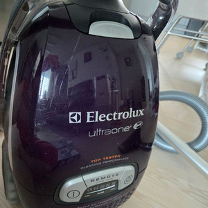 일렉트로룩스 울트라원 청소기 z8861p