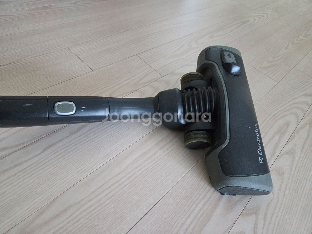 일렉트로룩스 울트라원 청소기 z8861p--4