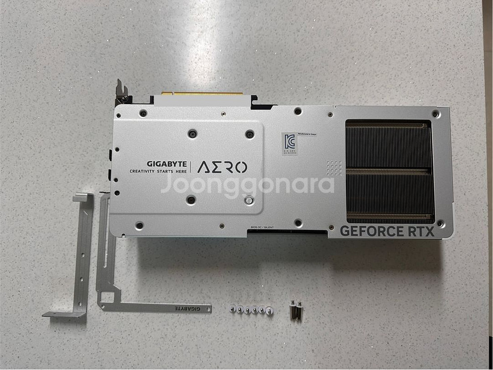 기가바이트 RTX 4090 AERO OC 24G--3