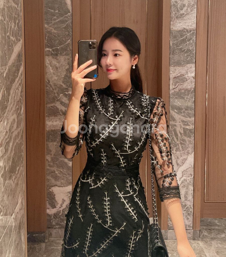 전시회나 공연 갈때 입기좋은 원피스 판매해요--4