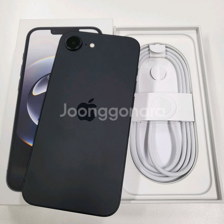 아이폰16e 자급제 블랙 256GB 풀박스 팝니다--6
