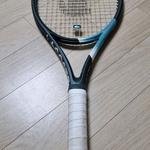 라코스테 L.20 테니스라켓 판매합니다.