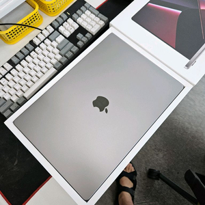 맥북 프로 16인치 M2 PRO 32GB 1TB