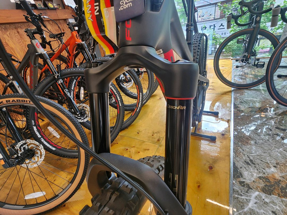 포커스 27 SAM 9.9 MTB 풀카본풀샥자전거 특가 이미지