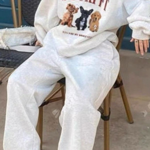 귀여운 트레이닝복 세트 팝니다(새상품)