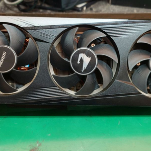 기가 어로스 AMD 6750XT
